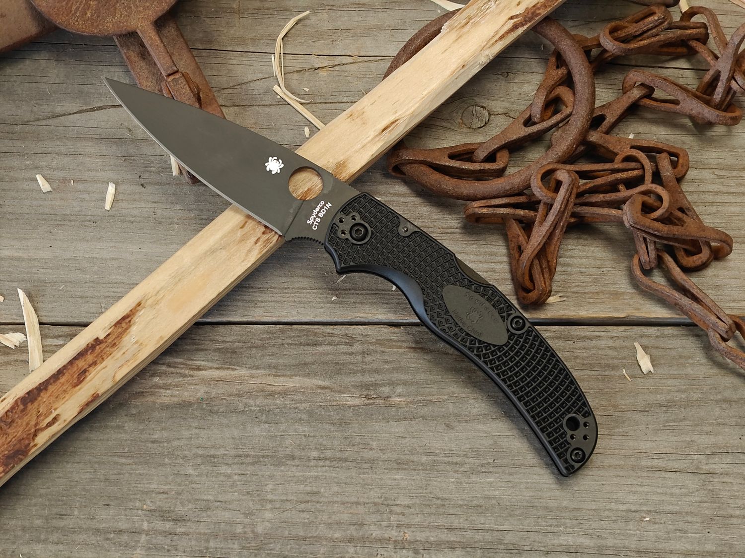 Spyderco Native Chief Lightweight Salt 4" Lockback / Black FRN / Black CTS-BD1N