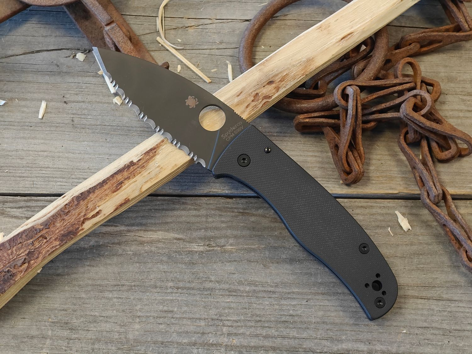 Spyderco Bodacious 3.5" Fully Serrated Compression Lock Folding Blade / Black G10 / Black CPM-S30V