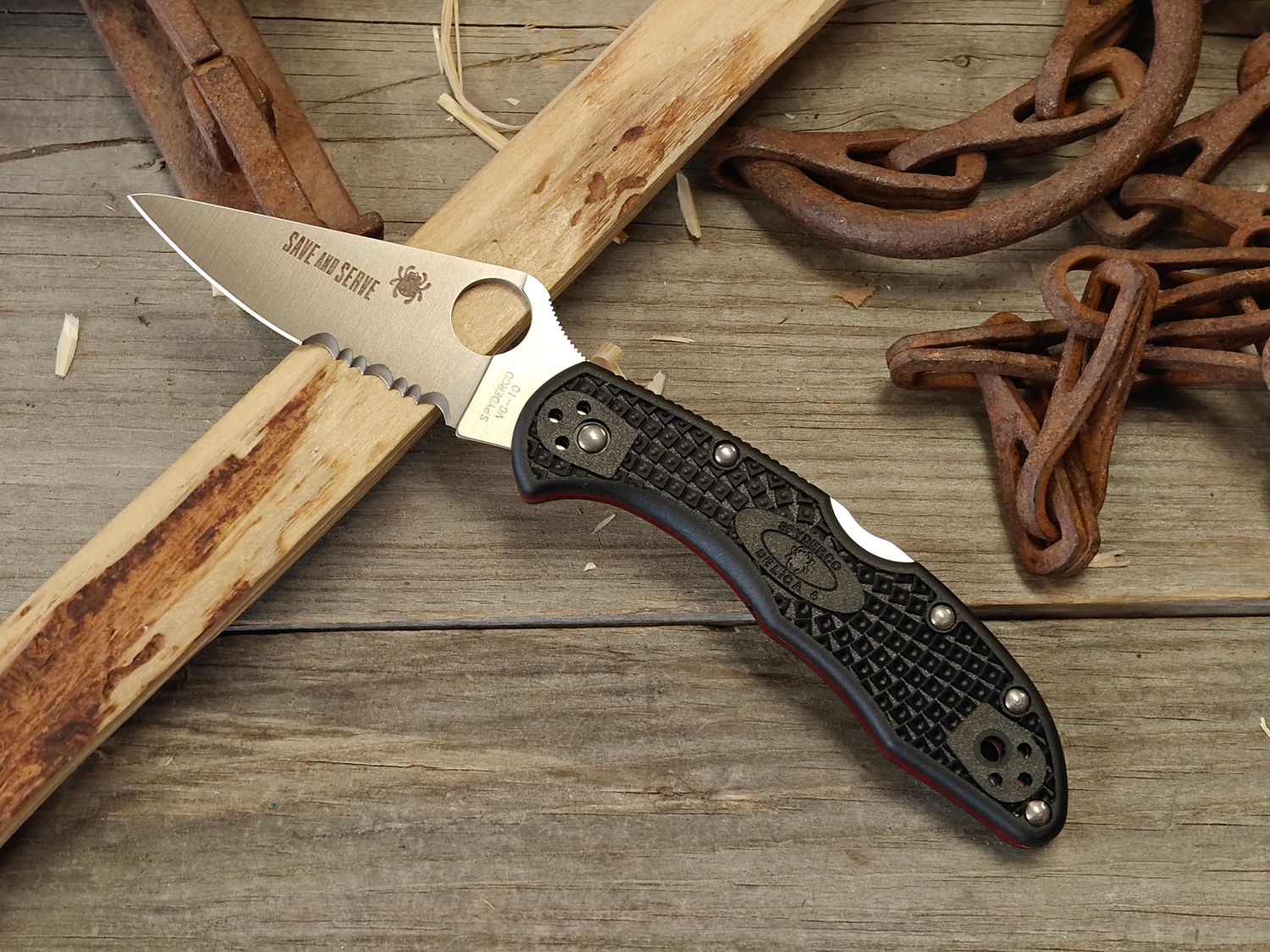 Spyderco Delica 4 2.88" Partially Serrated Lockback Knife / Black FRN With Red Lined / Satin VG10
