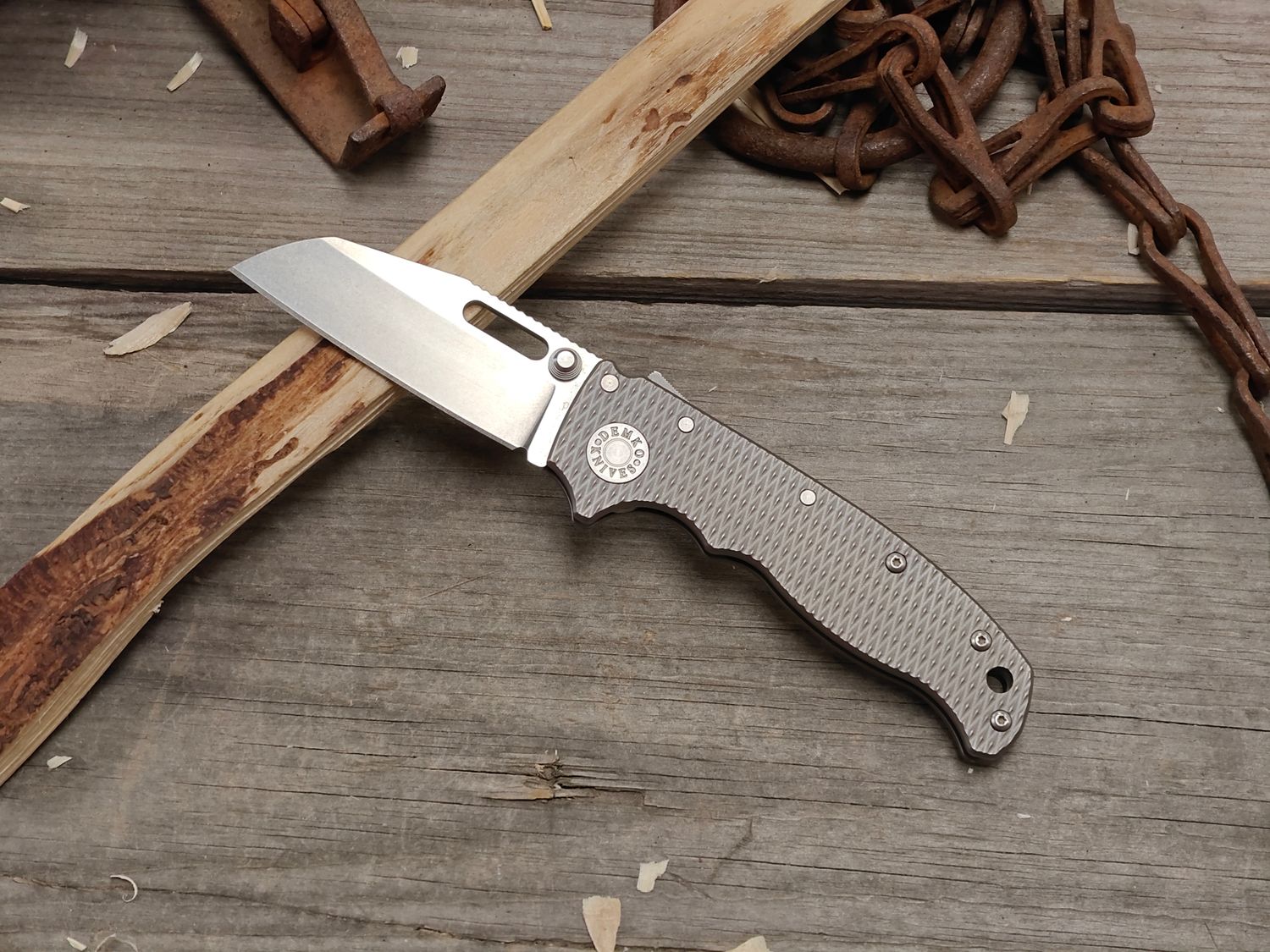 Demko AD20.5 Shark Foot 3" Shark-Lock Folder / Textured Titanium / Stonewash CPM-20CV (Pre-Owned)