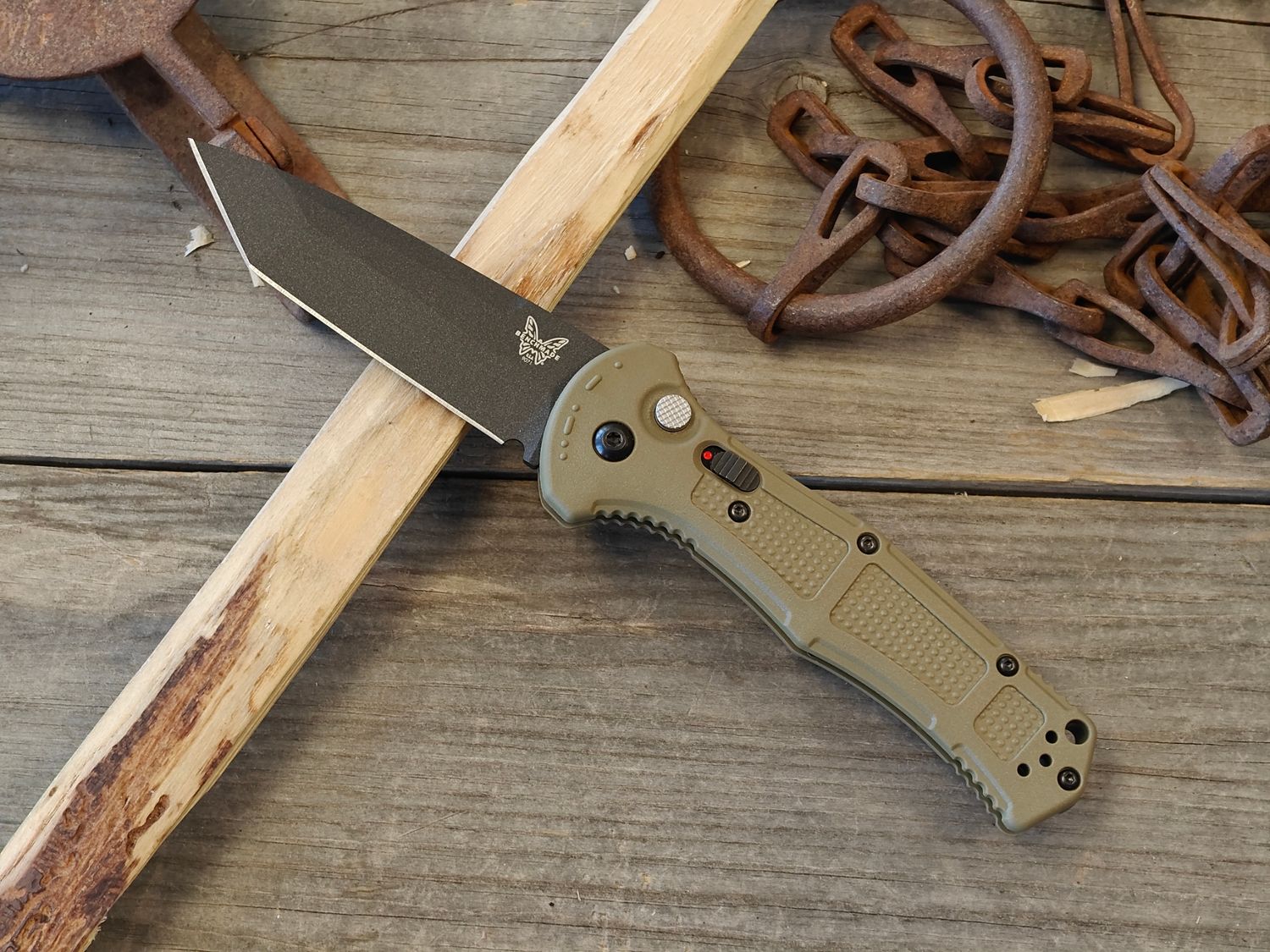 Benchmade Claymore 3.6" Tanto Automatic Buttonlock Folder / Ranger Green Grivory / Black CPM-D2