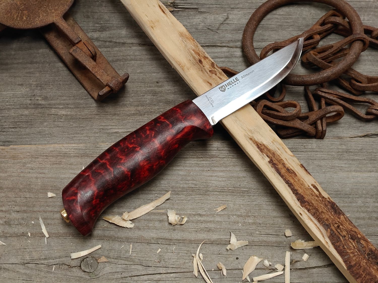 Helle Allmenn 3.5" Fix Blade / Red Dyed Curly Birch / Polished 12c27