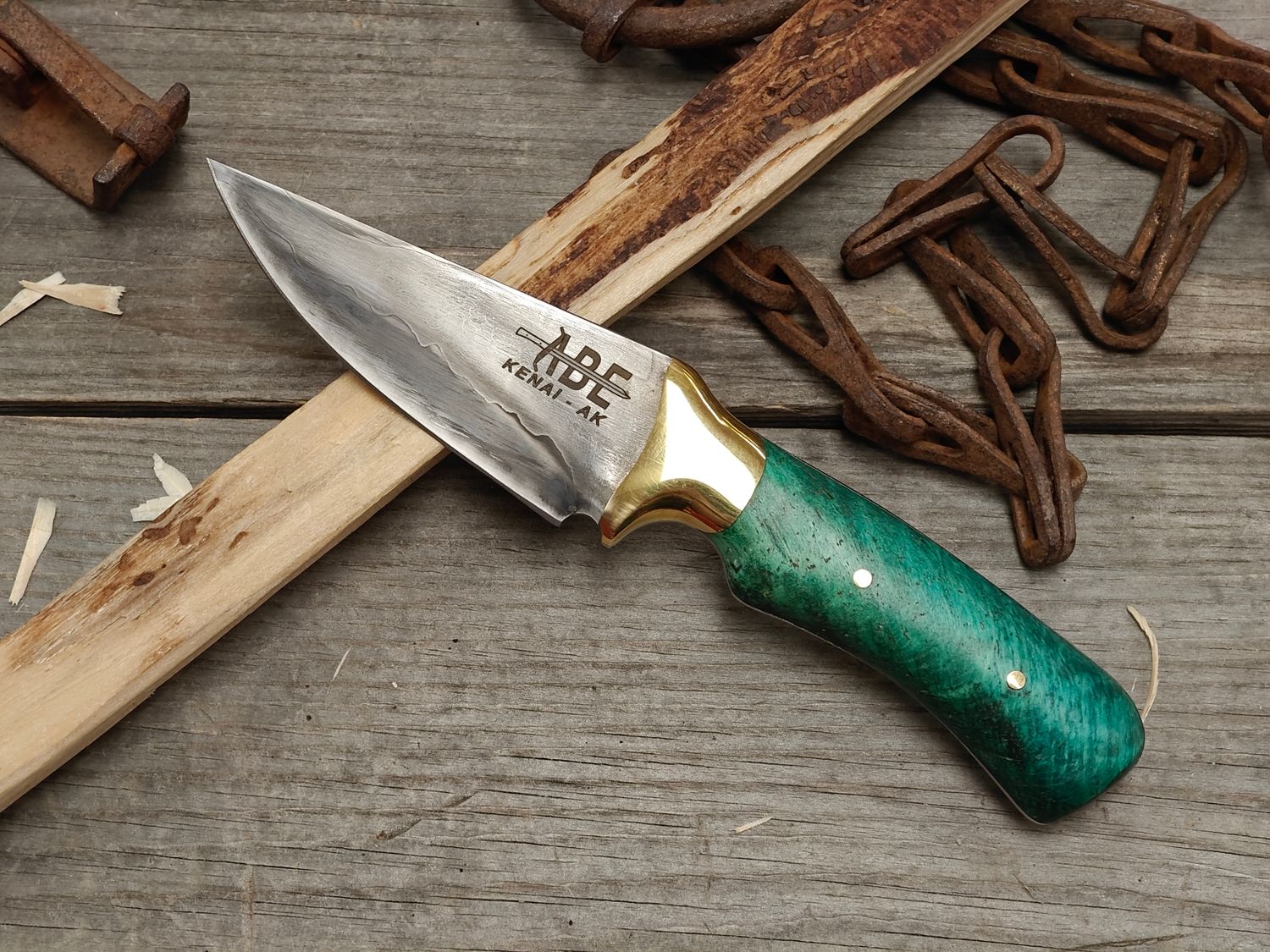 ABE Knives San Mai 3.5" Fixed Blade / Dyed Birch Burl &amp; Brass Bolster / 80CrV2 &amp; 15N20