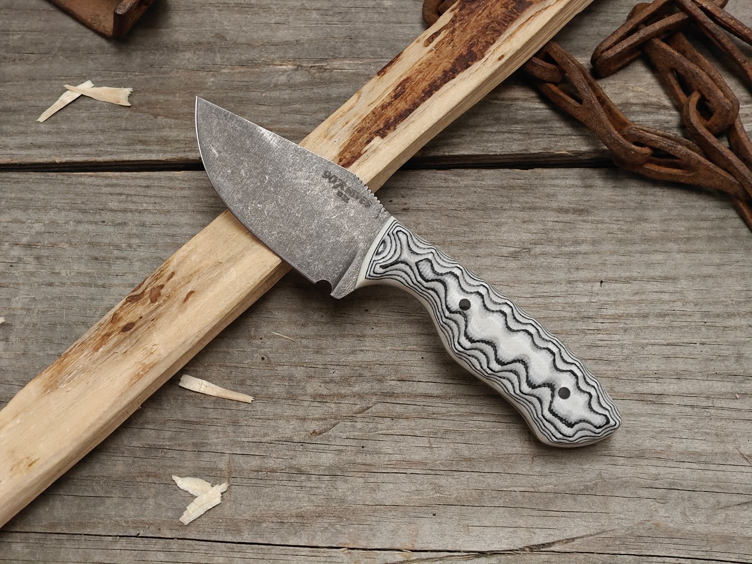 907Knives 2.25" Fixed Blade / Black &amp; White G10 / Black Stonewash AEB-L