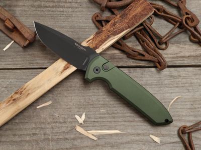 Pro-Tech Rockeye 3.625" Push Button Automatic Folder / Green Aluminum / DLC Black CPM-MagnaCut