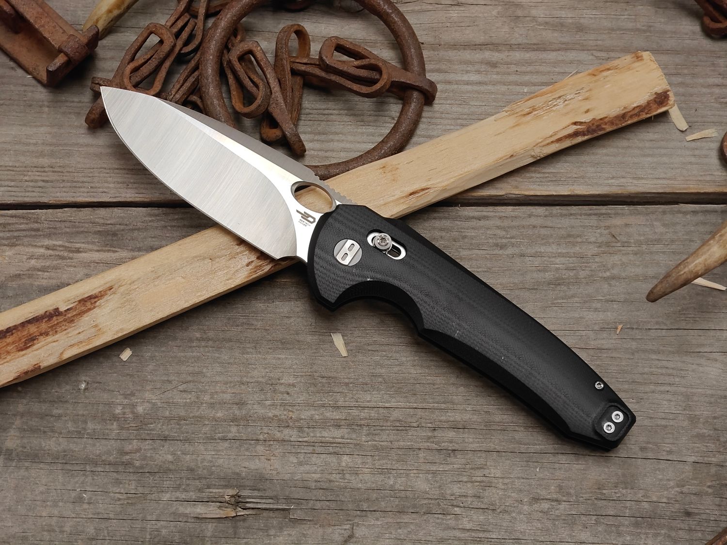 Bestech NOCTAR 3.7" Bar Lock Folding / Black G10 / Satin 14C28N