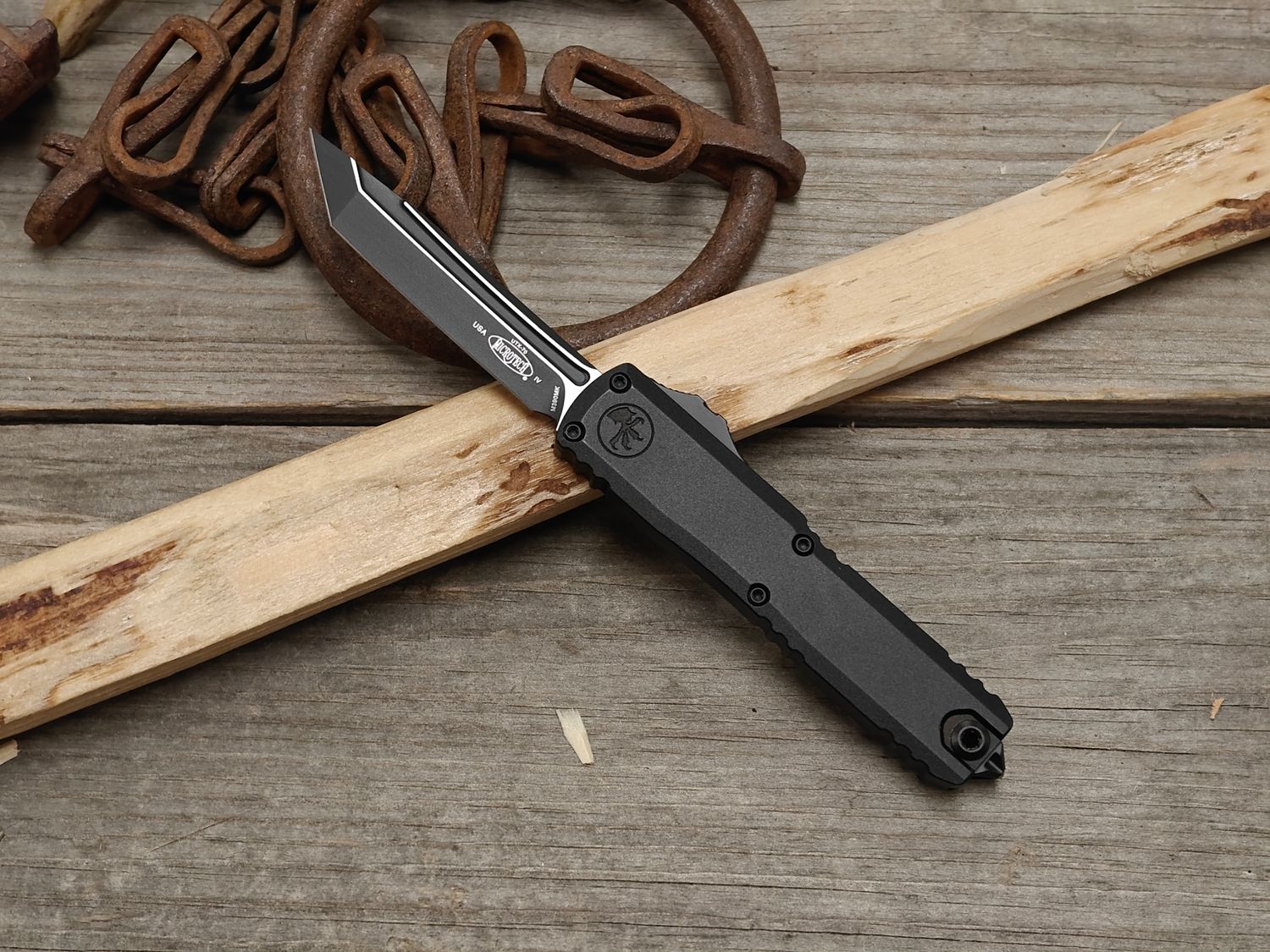 Microtech UTX-70 Gen IV T/E 3.5" OTF Automatic / Black Aluminum / Two Tone Bohler M390MK