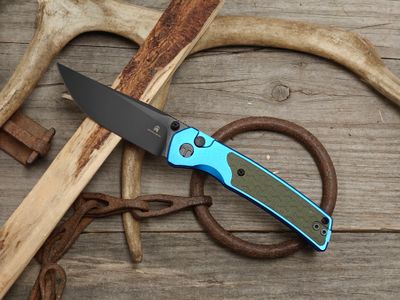 Bestech Icebreaker 3.2" Button Lock / Blue Aluminum &amp; Green G10 Inlay / Satin D2