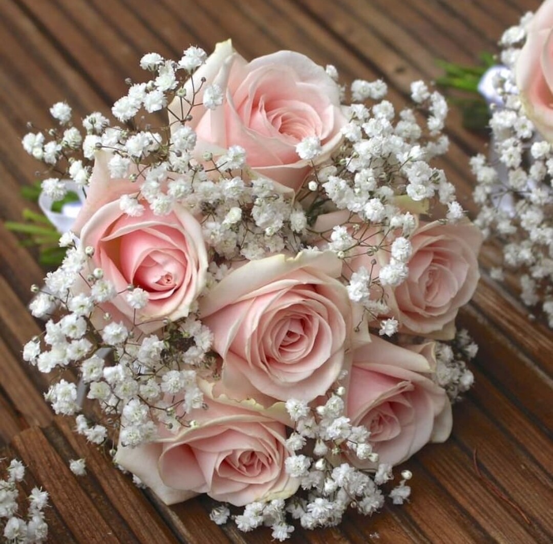 Fresh flowers bouquet for the bridal party