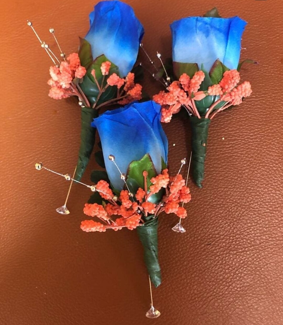 Artificial flower boutonniere