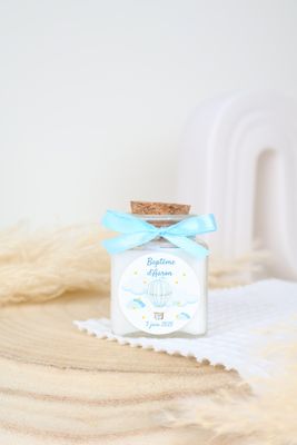 Bougie carrée bouchon liège avec ruban et étiquette
