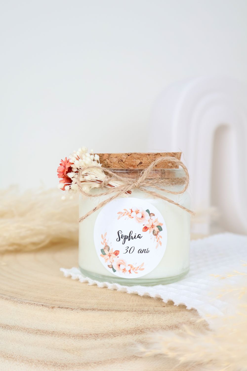 Bougies personnalisées 100 ml bouchon liège + Fleurs séchées idées cadeaux anniversaire invités