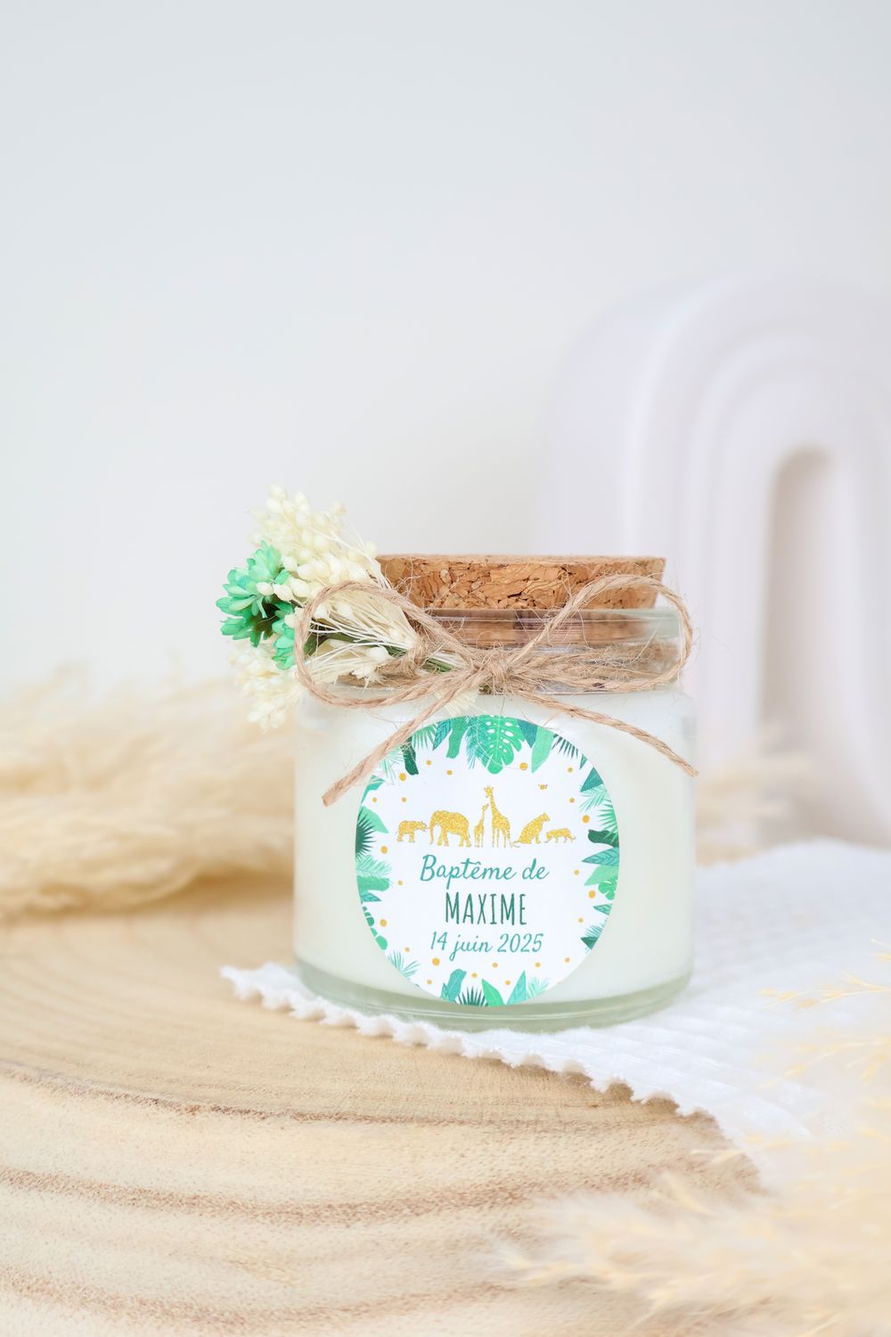 Bougie 100 ml bouchon liège avec fleurs séchées et étiquette