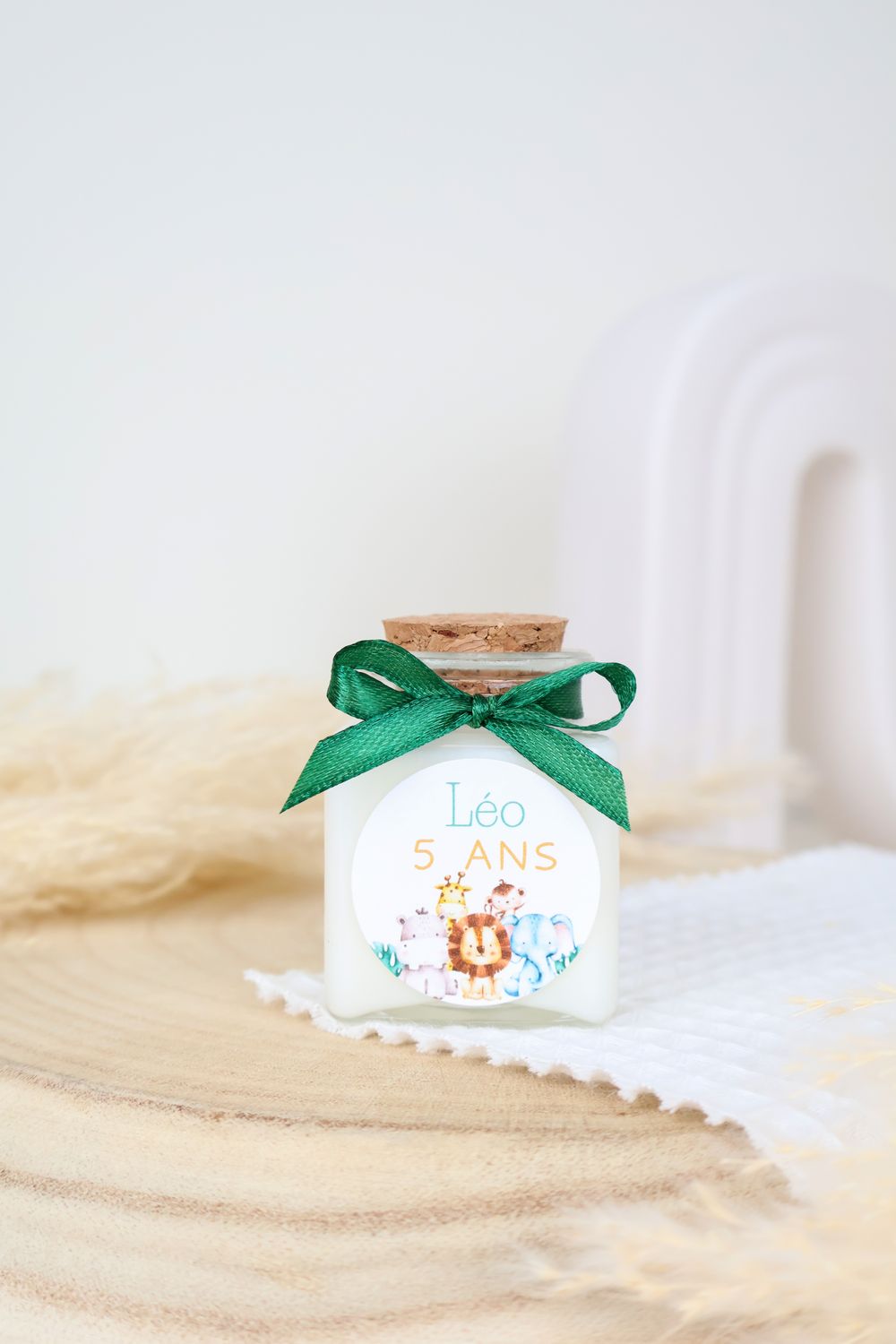 Bougie carrée avec bouchon en liège anniversaire idée cadeau invités