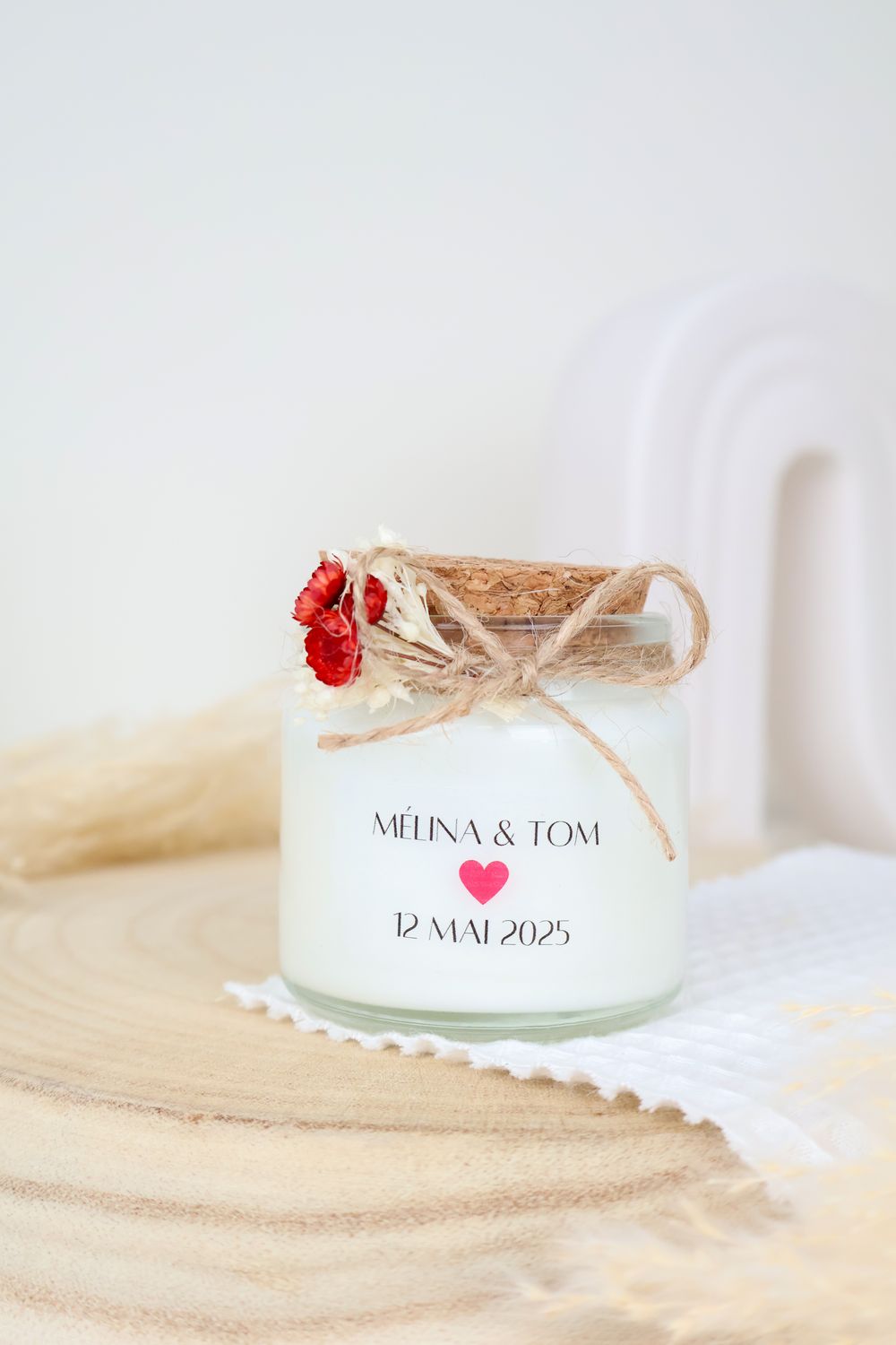 Bougie 100 ml bouchon avec fleurs séchées et étiquette transparente
