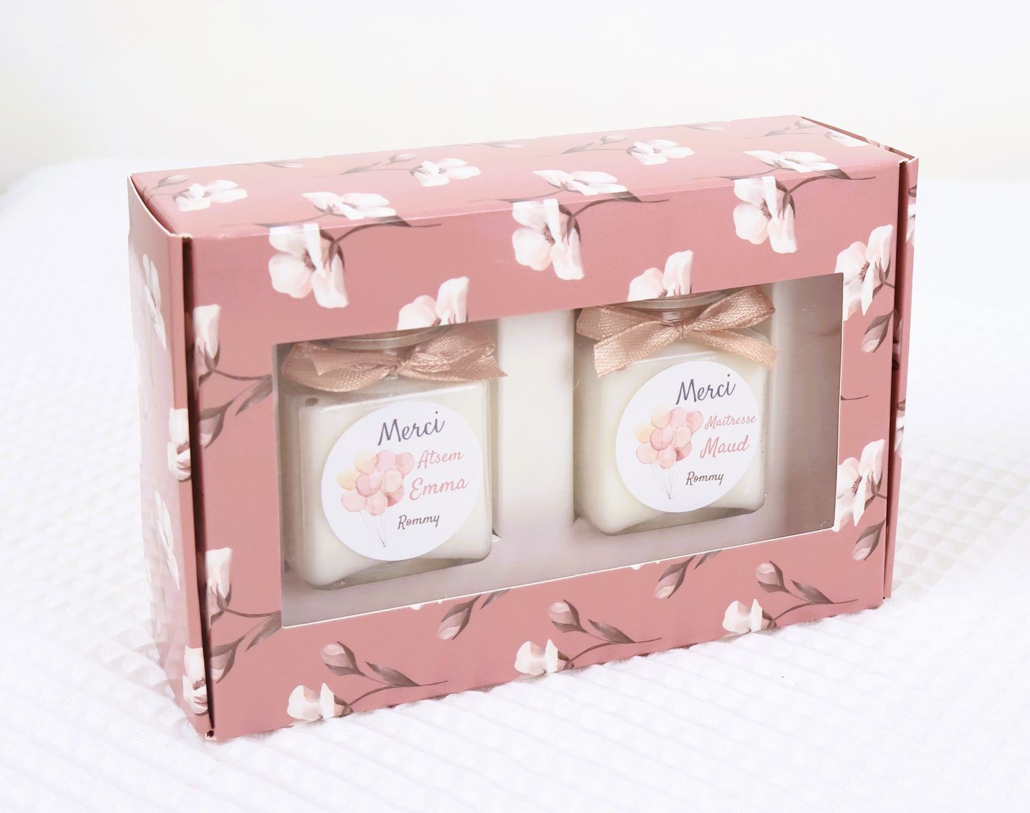 Coffret deux bougies rose fleurs blanches