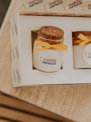 Coffret de deux bougies &quot;Super Maîtresse&quot;