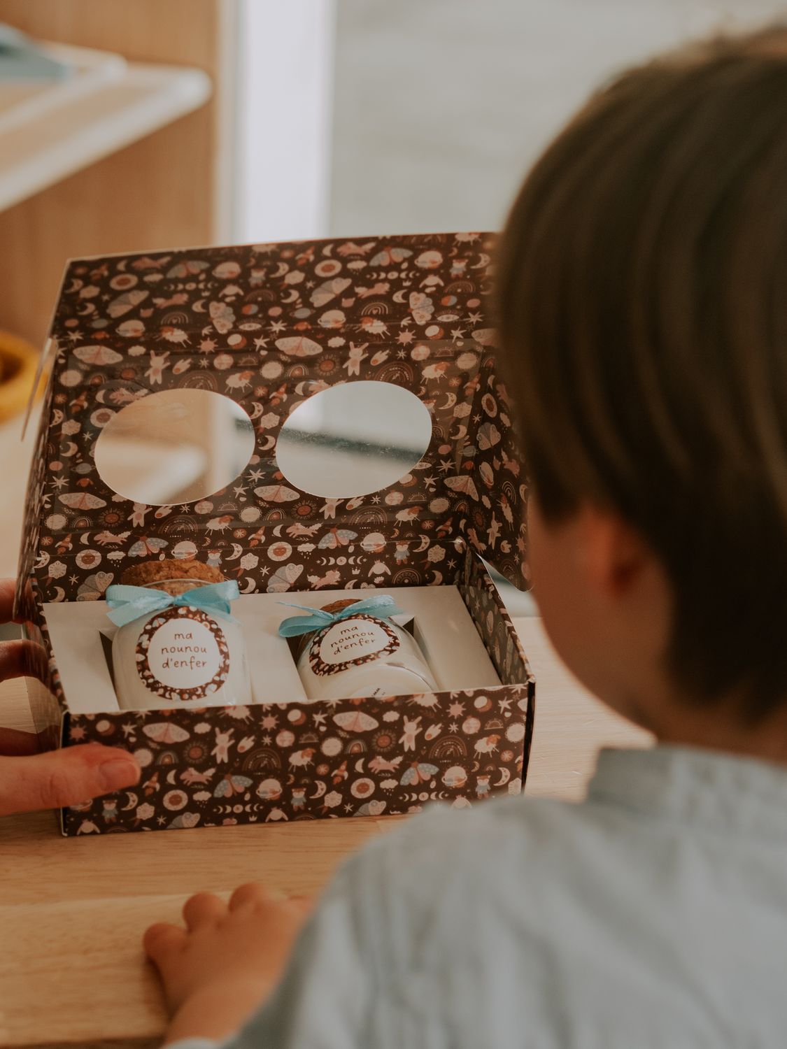 Coffret de deux bougies &quot;Petite enfance marron&quot;