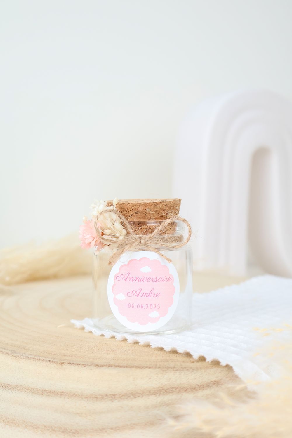 Pot en verre personnalisé 50 ml pour anniversaire avec sticker et ruban