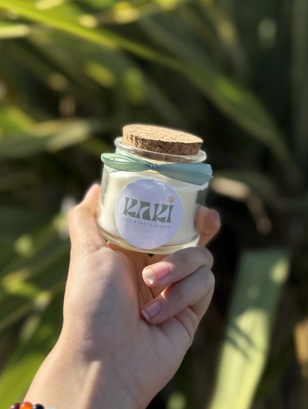 Bougie personnalisée 100 ml – Cadeau d’entreprise avec ruban ou fleurs séchées