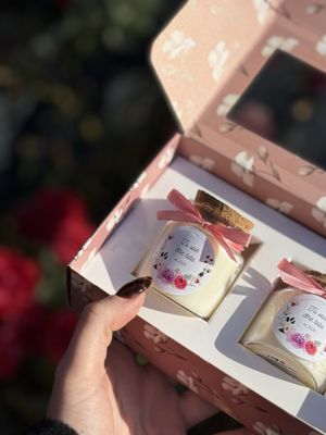 Coffret annonce grossesse – 2 bougies ou 2 pots personnalisés, cadeau surprise