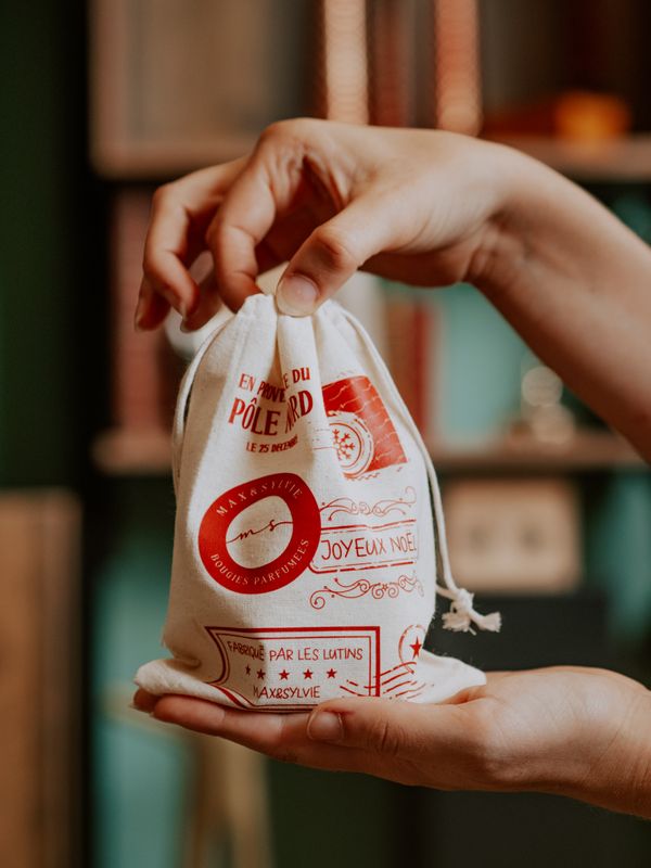 Pochons personnalisés Noël – Une surprise à glisser au sapin