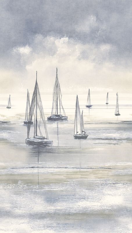 Segelbooten und nebliger Meereslandschaft