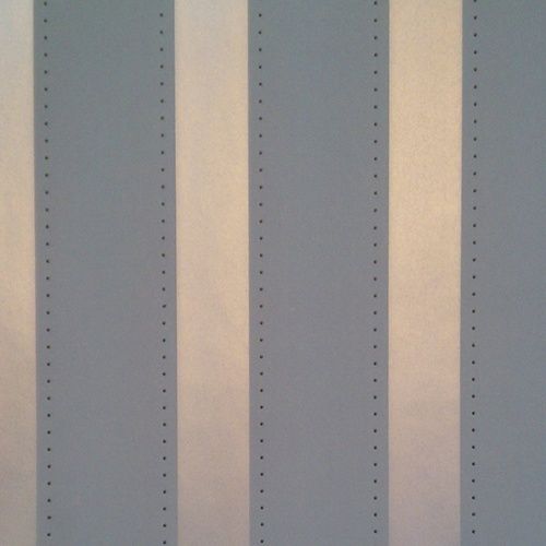Sandudd Barockstreifen Tapete Medaillon Stripes Silbergrau
