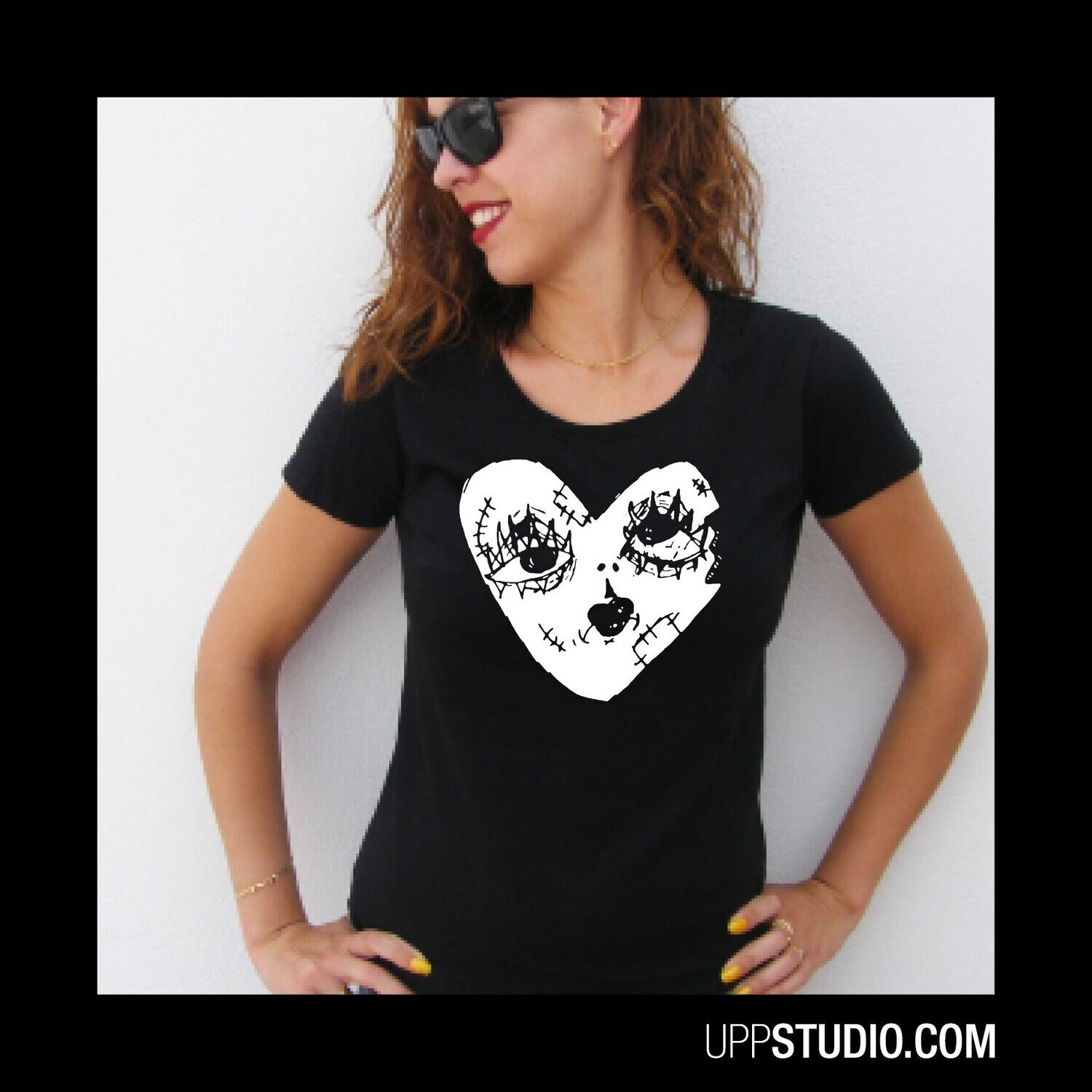 Camiseta Familia Heart Black | Camila Cabello, Tallaje: Chica