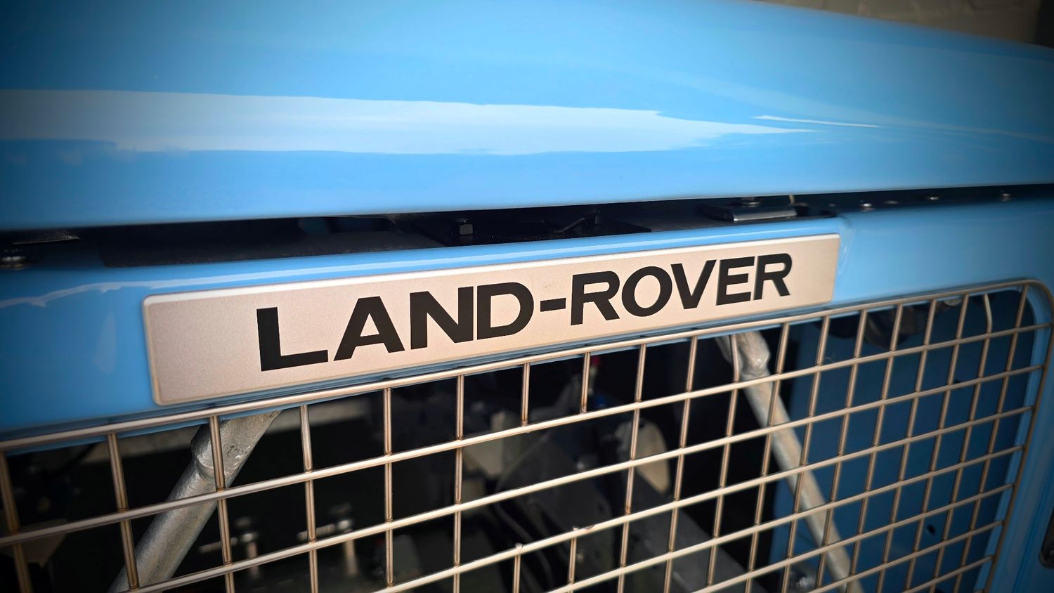 Land Rover Stage One V8 Grill Badge