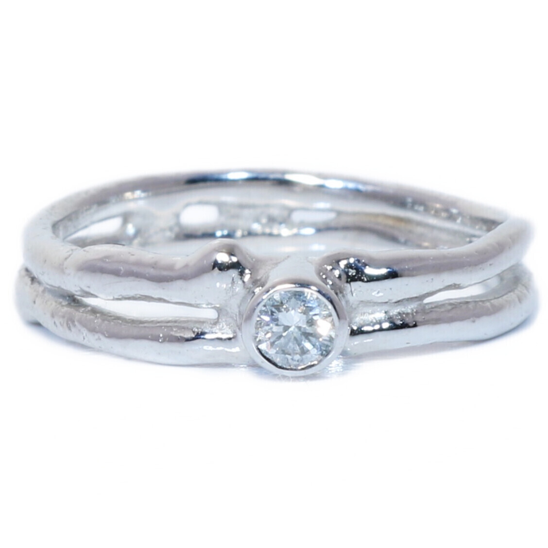 18ct White Gold Cyclone 2 Single Stone Diamond Ring