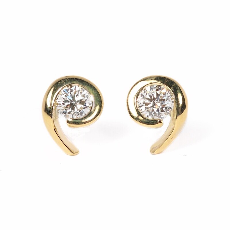 18ct Gold Diamond Pucci Stud Earrings