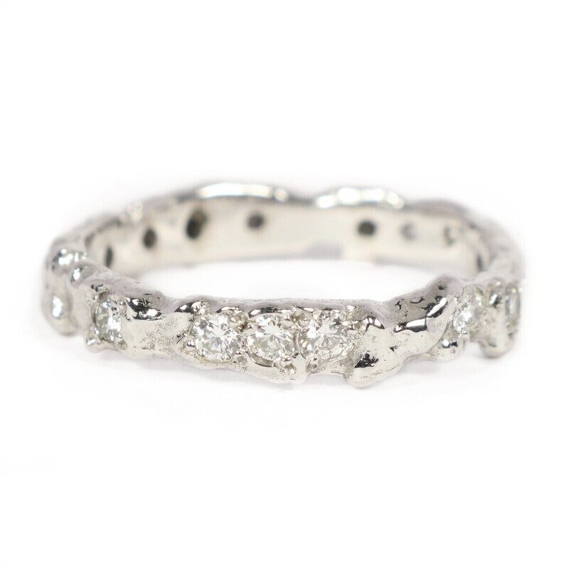 18ct White Gold Filigree Diamond Ring