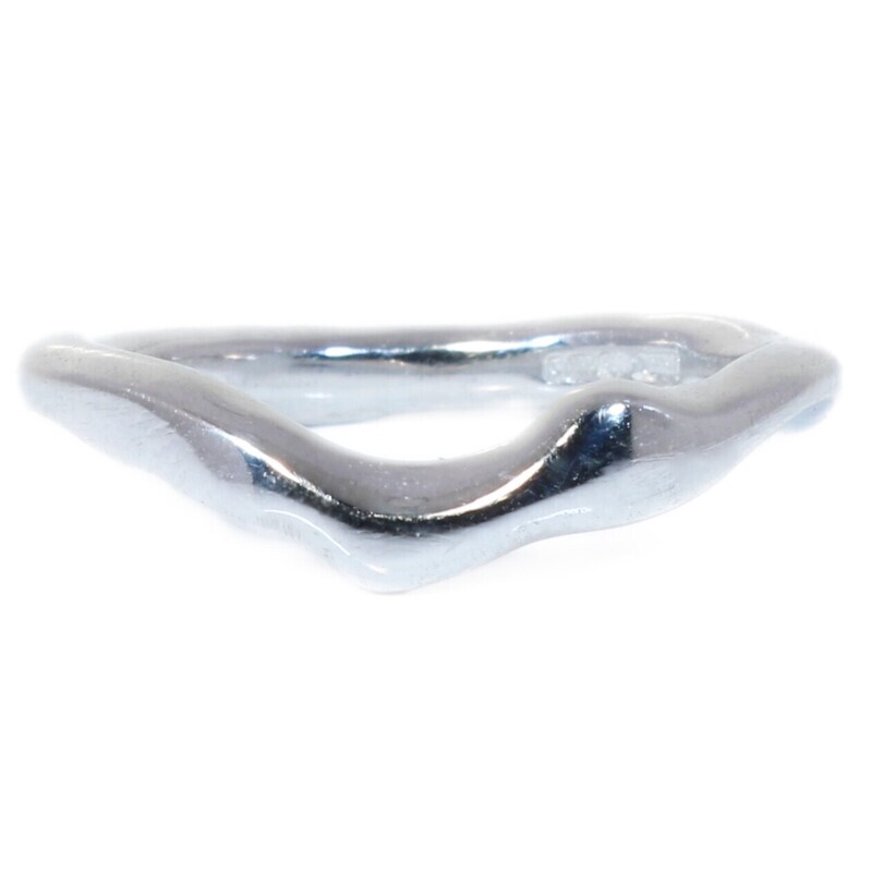 18ct White Gold Wave Ring