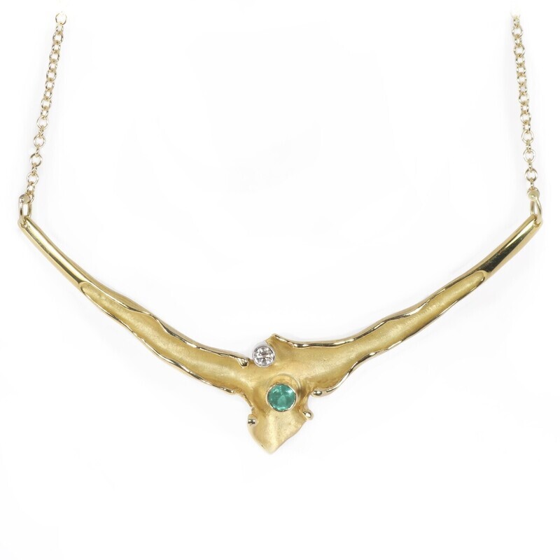 18ct Gold Emerald &amp; Diamond Lilypad Necklace