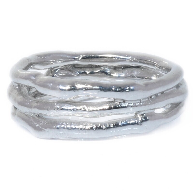 18ct White Gold Cyclone 3 Ring