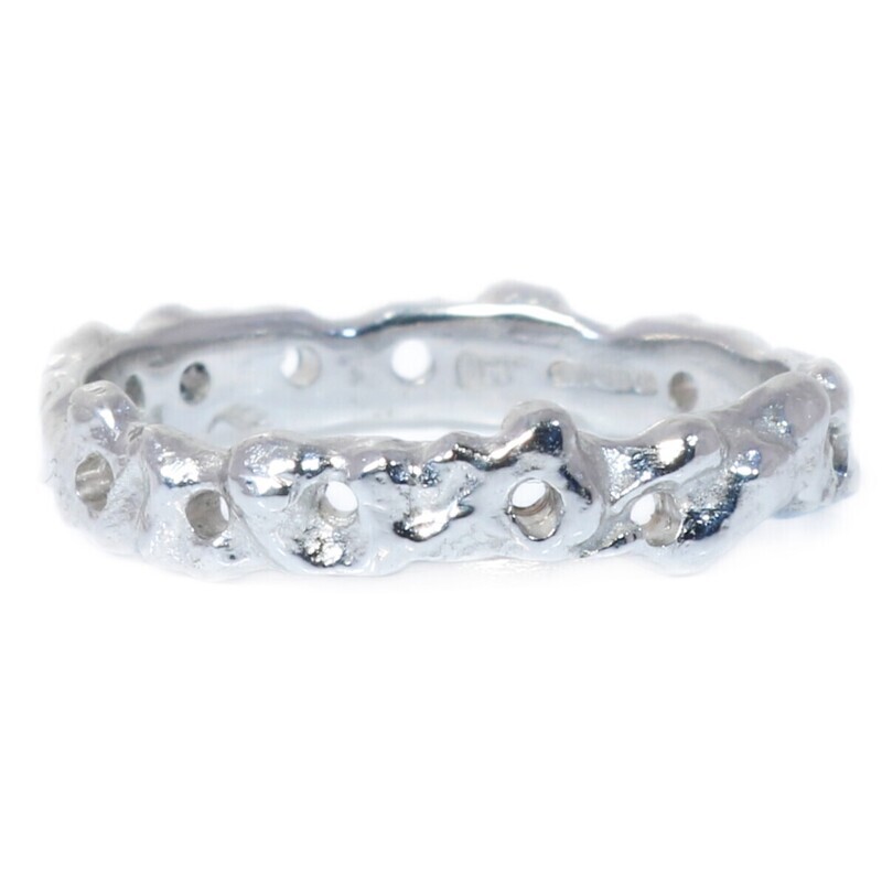 18ct White Gold Filigree Ring