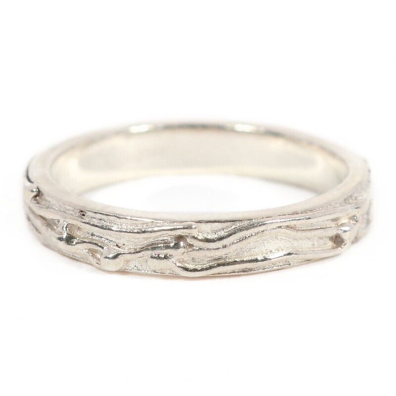 Silver 4mm Lined Filigree Ring