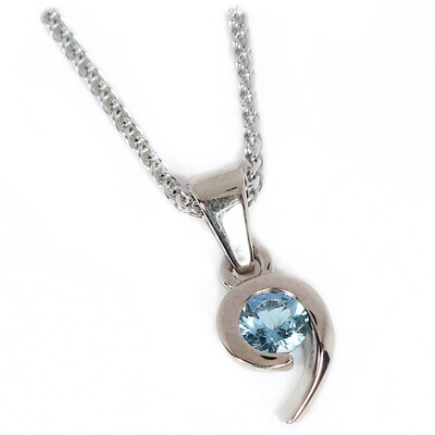 18ct White Gold Aquamarine  Pucci Pendant