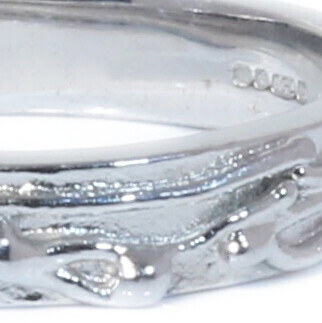 18ct White Gold Lined Filigree Narrow Ring
