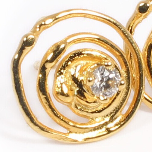 18ct Gold Claw Set Diamond Montana Swirl Stud Earrings