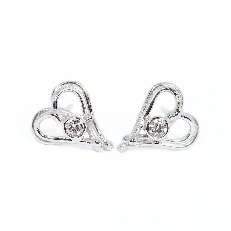 18ct White Gold Diamond Open Wire Heart Stud Earrings