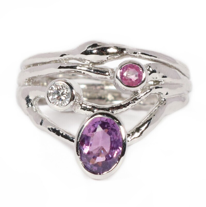 18ct White Gold Diamond &amp; Sapphire Fine Twister Ring