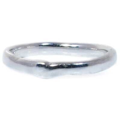 18ct White Gold Narrow Typhoon Ring