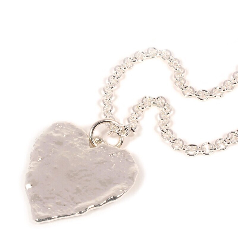 Silver Heart Pendant &amp; Chain (30mm wide)