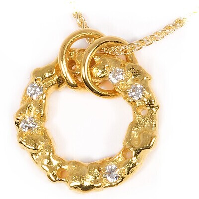 18ct Gold Diamond Filigree Pendant (18mm diameter)