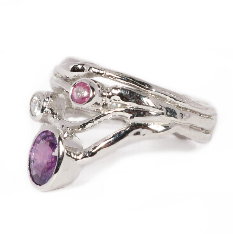 18ct White Gold Diamond &amp; Sapphire Fine Twister Ring