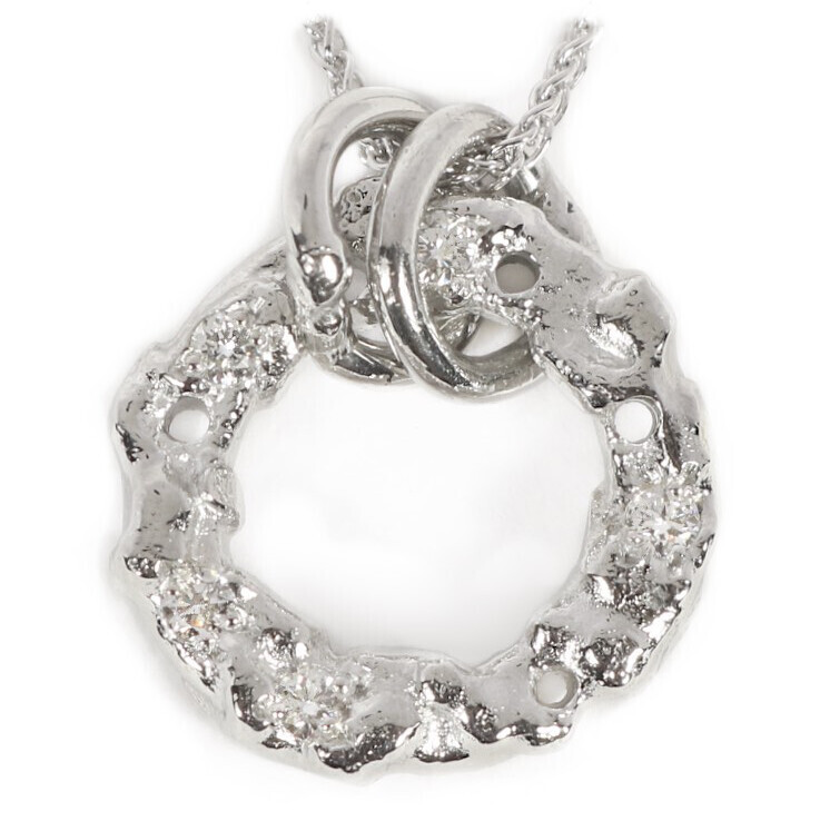 Platinum Diamond Filigree Pendant (18mm diameter)