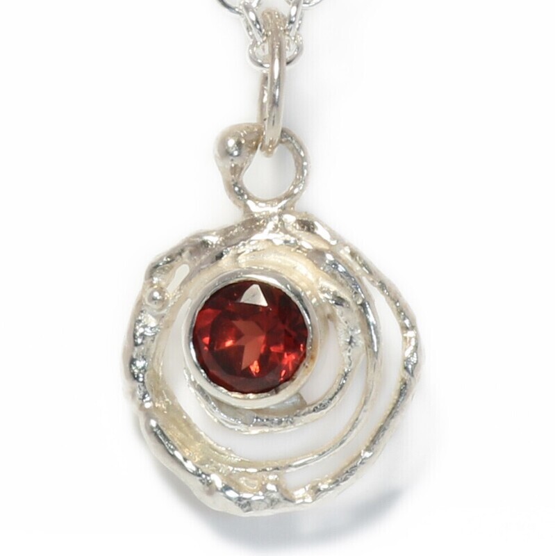 Silver Garnet Montana Swirl Pendant &amp; Chain  (13mm diameter)