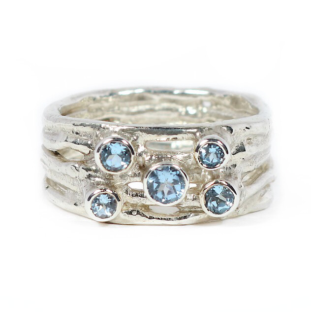 Silver 2,5mm Sky Blue Topaz Cyclone 5 Ring